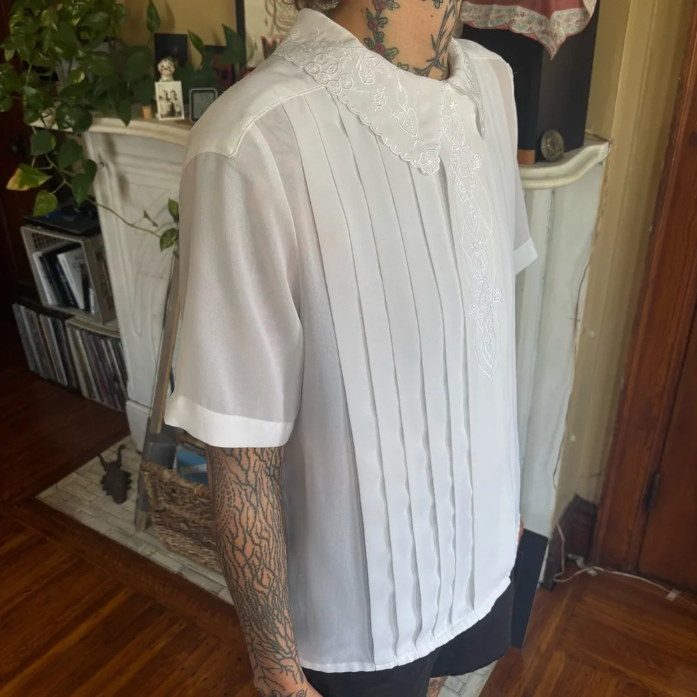 💀 SOLD 💀 Vintage 80s Sheer White Pleated Lace Loop Collar Short Sleeve Blouse M - Picture 2 of 9